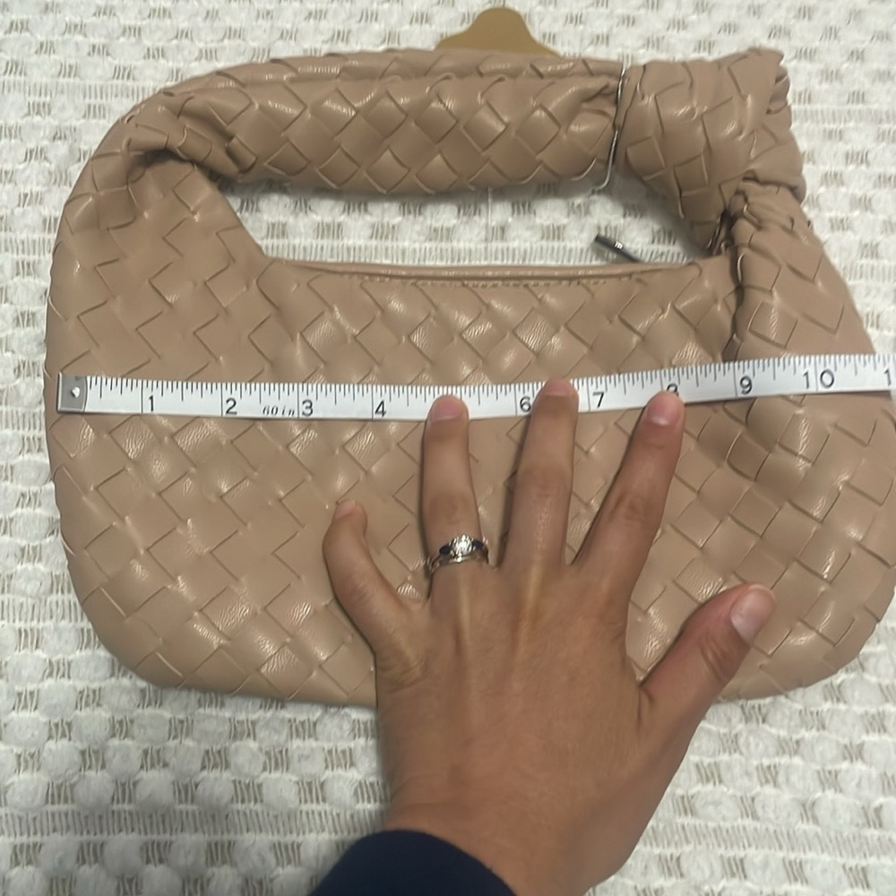 NWOT Tan Woven Women's Bag - Picture 12 of 13